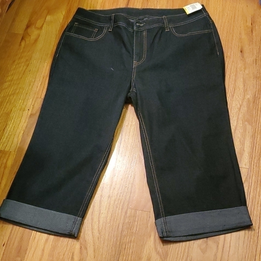 𝅺JW Blue Denim Capris Size 14 NWT